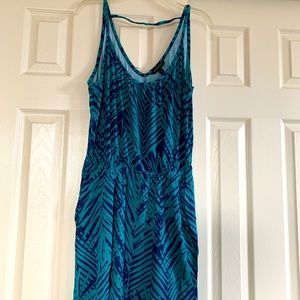 Banana Republic casual dress. Good for any season!